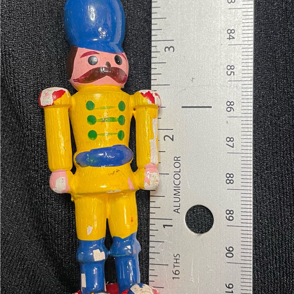 VTG Set of 4 Small Festive Wooden Toy Christmas Ornaments - Picture 7 of 8